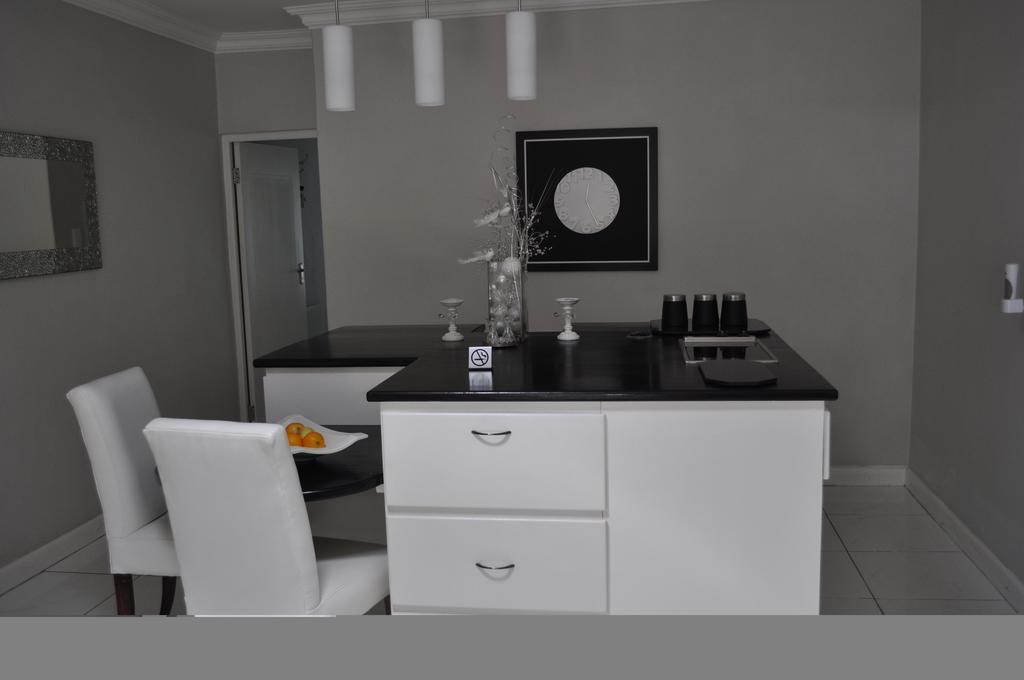 Montagu Four Seasons Apartment ภายนอก รูปภาพ